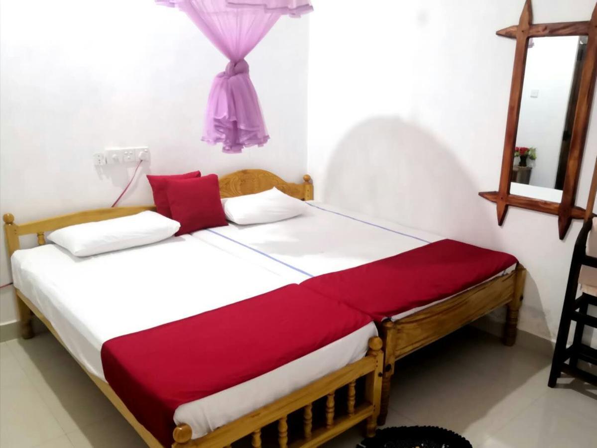 Alass Ga For Pets Lovers Trincomalee Eksteriør billede